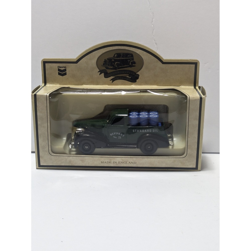 Chevron Lledo 1939 Chevrolet Pick-Up RPM Motor Oil Standard Oil Die-Cast Model